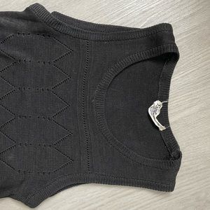 made in Italy! black tank with such cute detail/ design